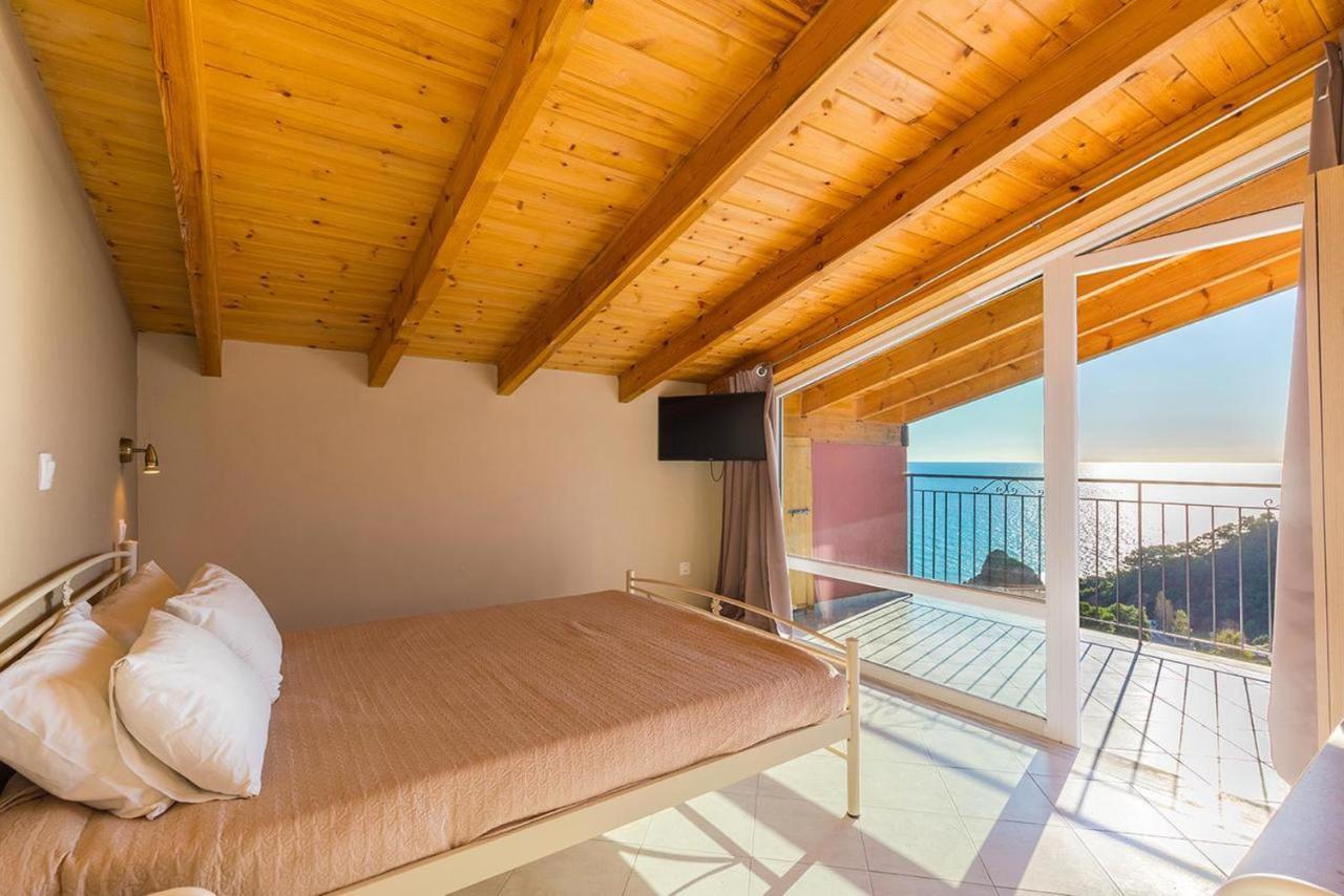 Luxury Loft Apartment With Pool - Pelekas Beach, Corfu Екстер'єр фото