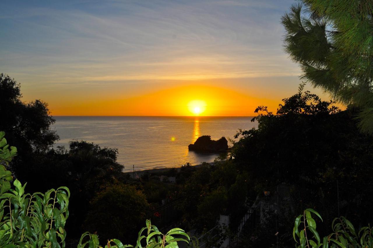 Luxury Loft Apartment With Pool - Pelekas Beach, Corfu Екстер'єр фото